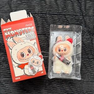 Coca-Cola Monsters Vinyl Labubu (Suprise Shake)